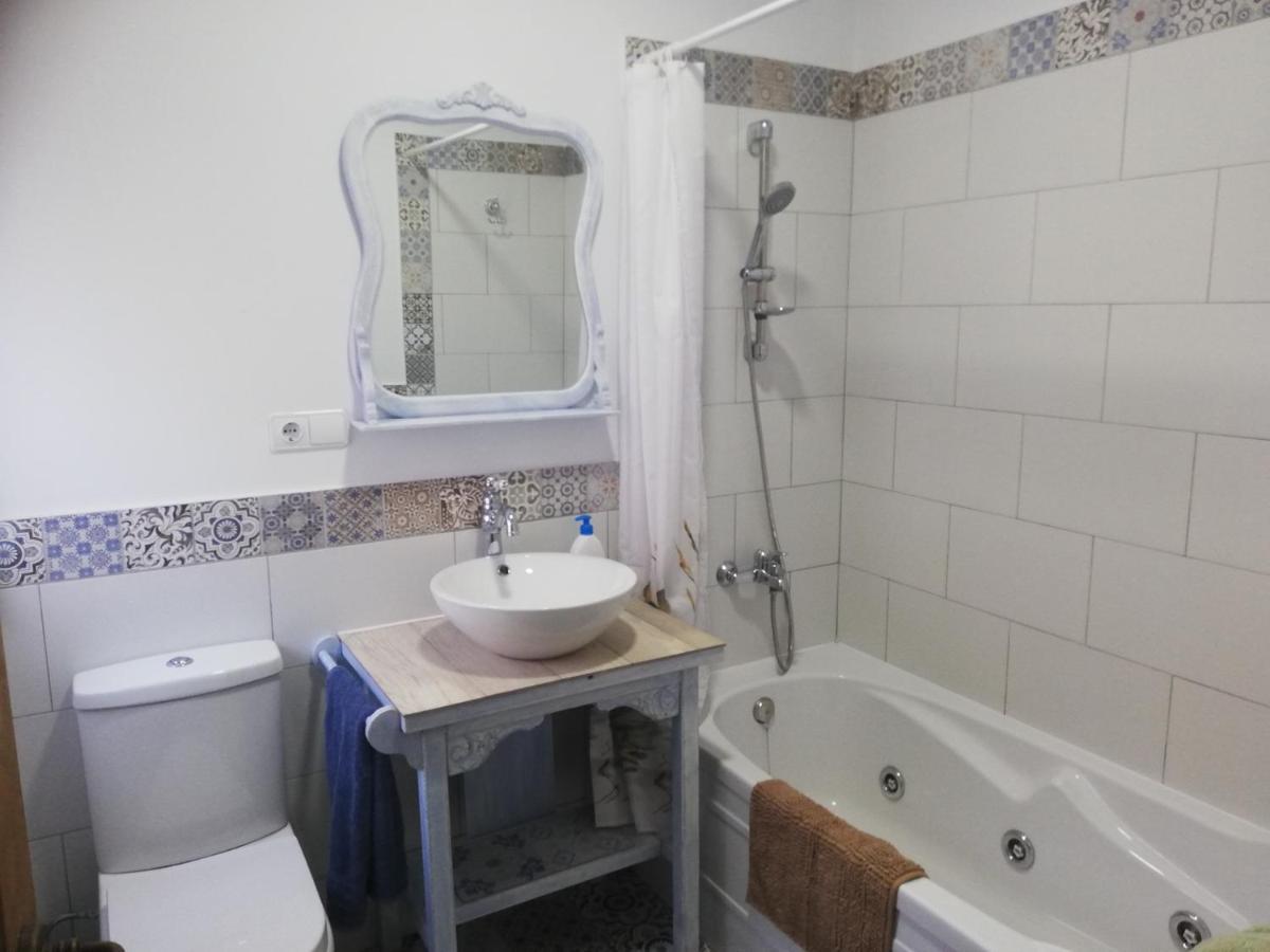 Hostal El Lugar De La Mancha Argamasilla de Alba Exterior foto
