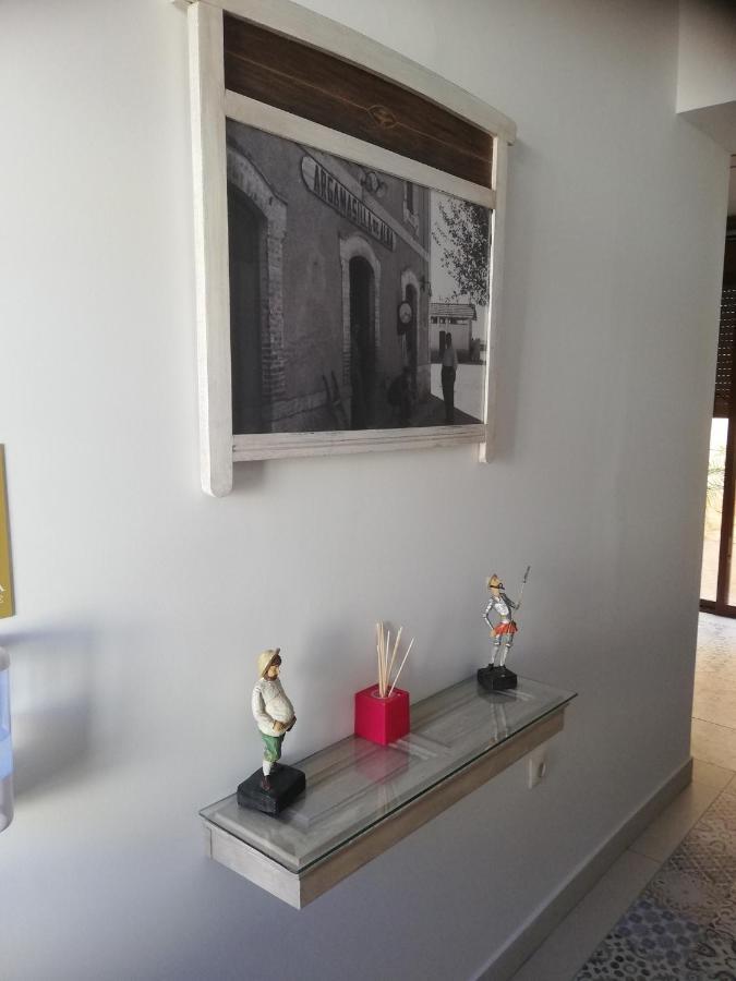 Hostal El Lugar De La Mancha Argamasilla de Alba Exterior foto